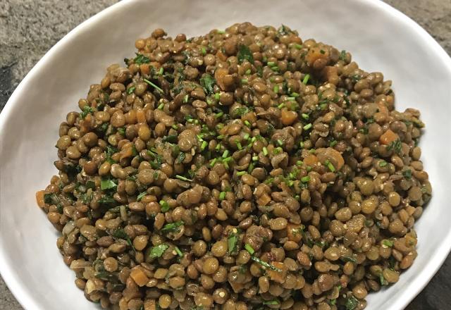 Salade de lentilles aux herbes fraîches