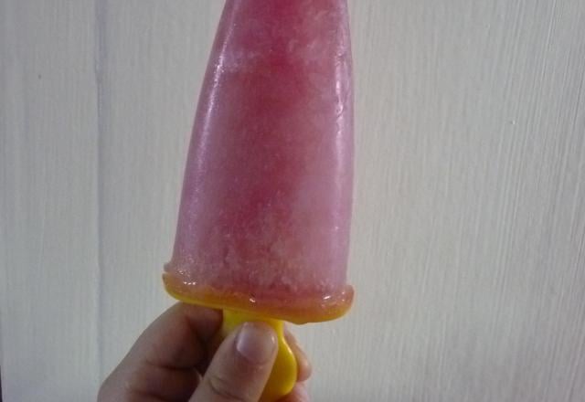 Glace à l'eau parfum fraise