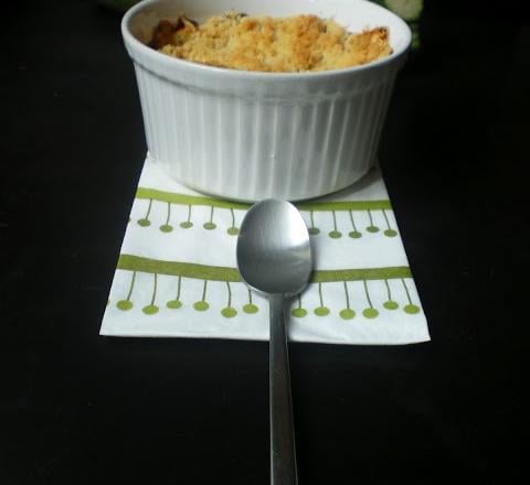 Crumble de courgettes, dés de jambon et boursin