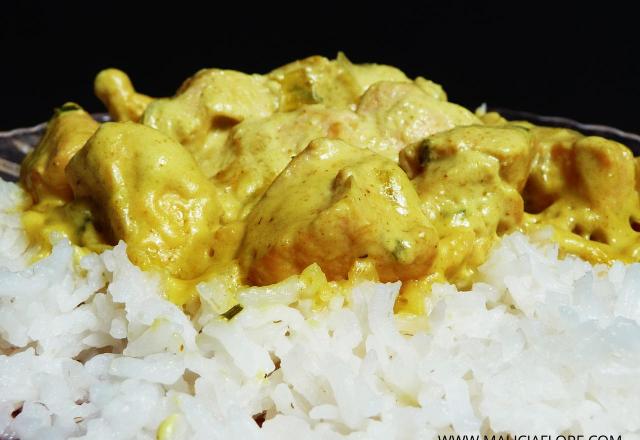 Poulet au curry et lait de coco