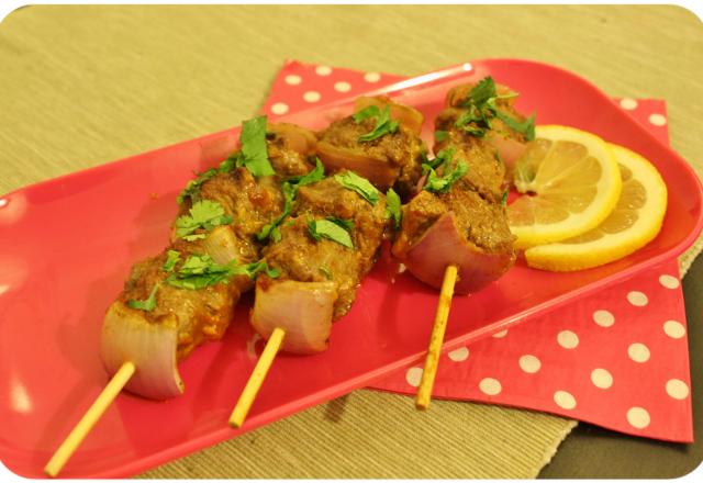 Brochettes de bœuf à l'indienne, gingembre & ketchup