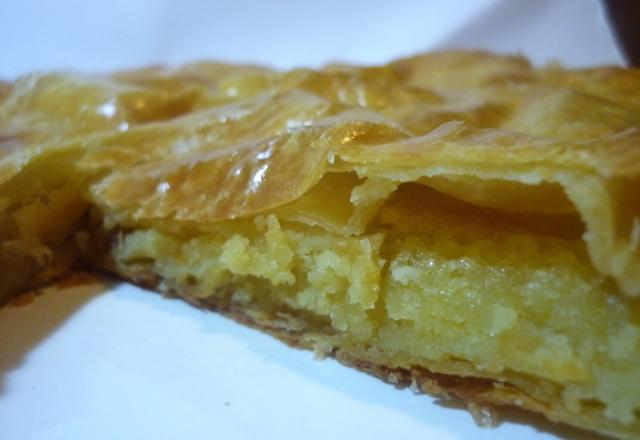 Galette des rois aux calissons d'Aix à l'orange et cédrat confit