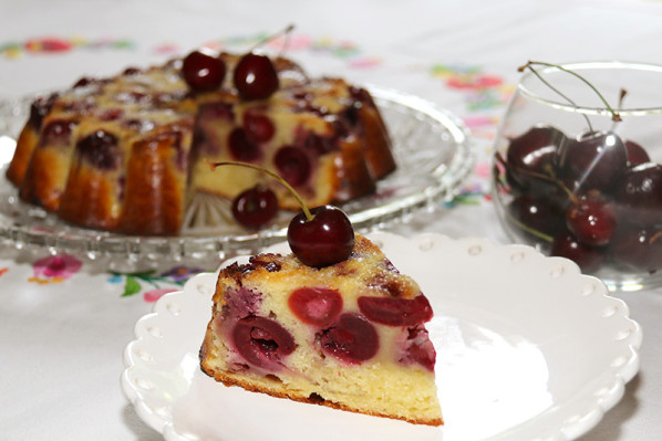 Clafoutis géant aux cerises