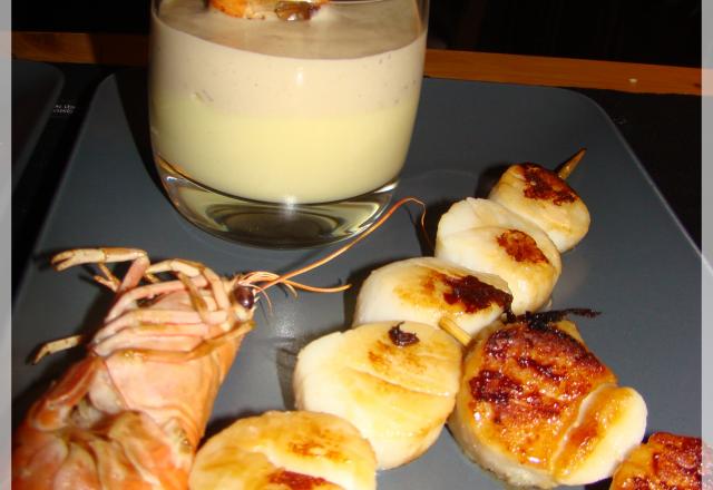 Crème de panais, émulsion de châtaignes et gambas grillées