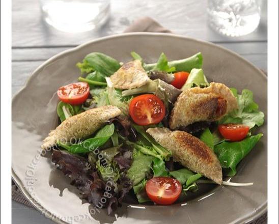 Salade de jeunes pousses et ses chaussons à l'italienne