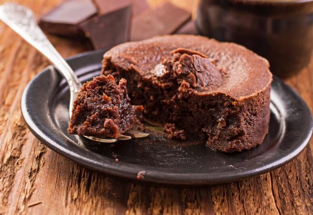 “C’est la recette 100 % plaisir” : Cyril Lignac dévoile comment faire un biscuit coulant au chocolat, praliné noisette