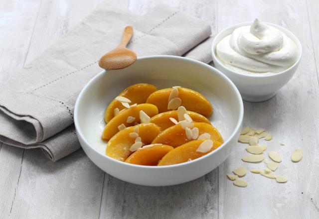 Pommes caramélisées, chantilly à la vanille