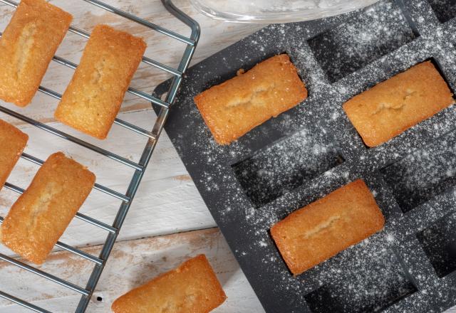 “Simple et efficace, en petite ou grande taille, c’est un délice” : Christophe Michalak partage sa recette facile de financier noisettes et fleur d’oranger !