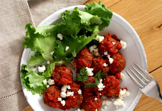 Boulettes de bœuf à la vapeur sauce tomate et feta