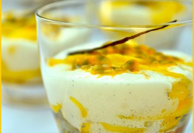 Verrine baba,  mangue épicée et mousseux fromage blanc