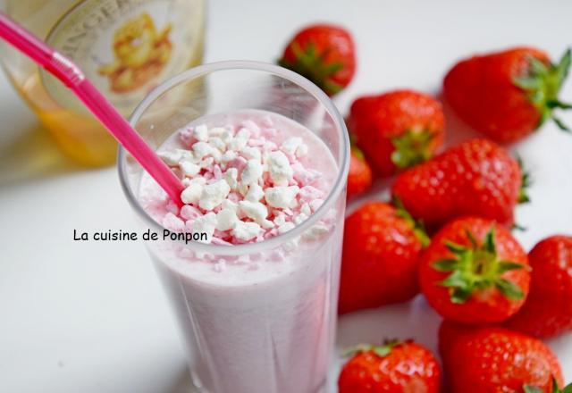 Boisson aux fraises et sirop de gingembre