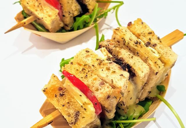 Brochettes croque-monsieur au brie