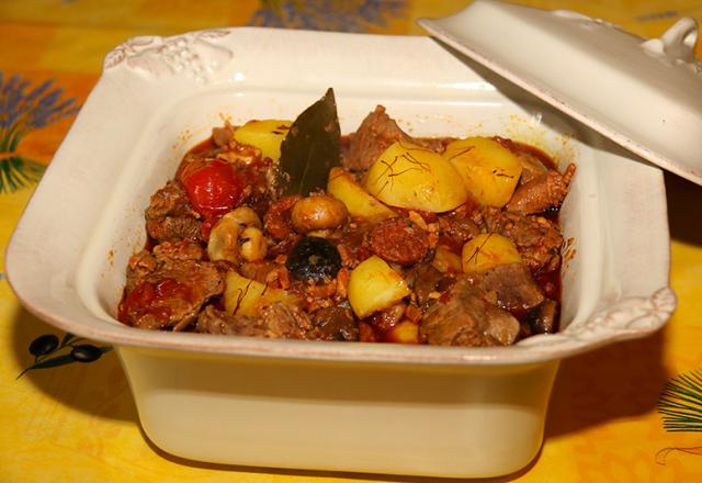 Sauté de veau façon Txistorra au chorizo