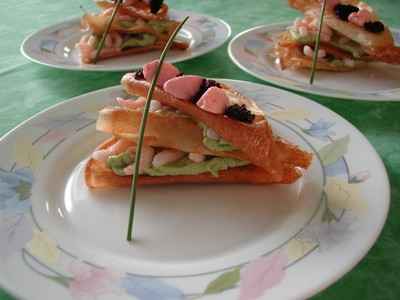 Mille feuille d'avocat au saumon