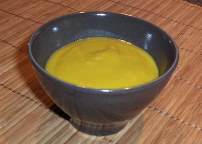 Velouté de lentilles corail aux poireaux et épices