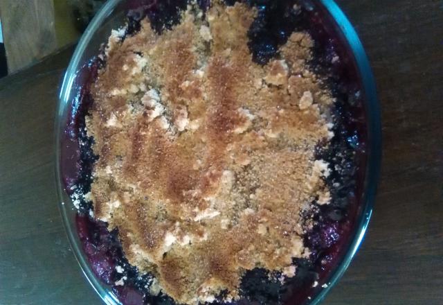 Crumble pommes - fruits rouges