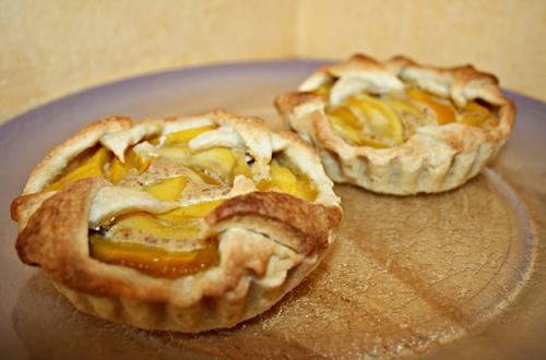 Tarte à la mangue et amandes