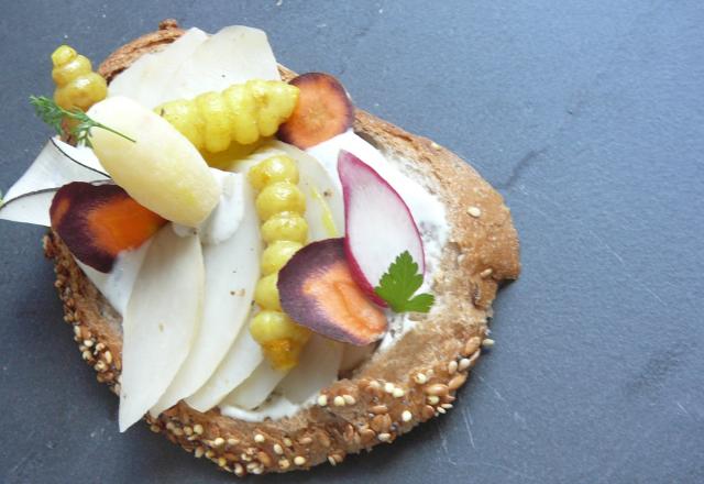 Tartine à la crème de Saint Agur et légumes oubliés