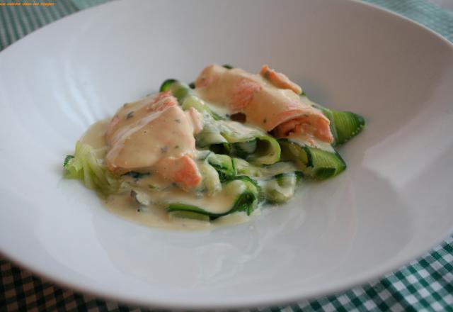 Tagliatelles de courgette au saumon et sabayon de Roquefort