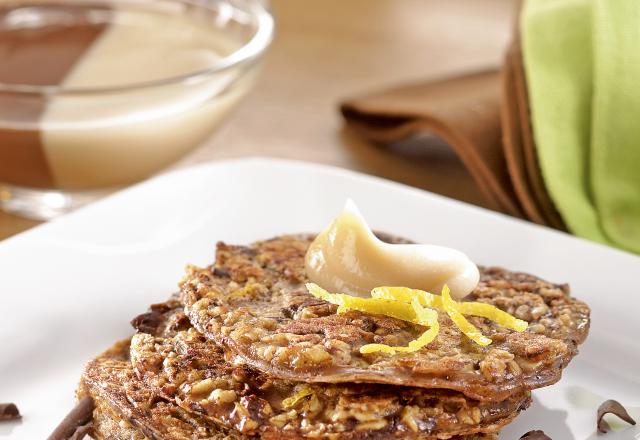 Petites galettes au chocolat, flocons et lait d'avoine, duo de crème vanille chocolat