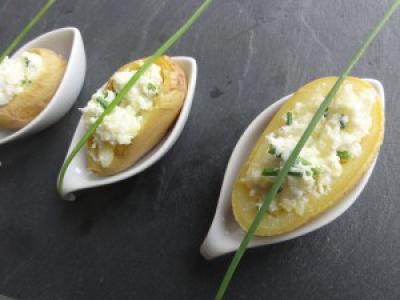 Pommes de terre farcies au fromage frais et ciboulette