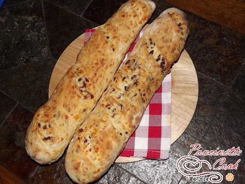 Baguettes maison emmental et lardons (à la main)