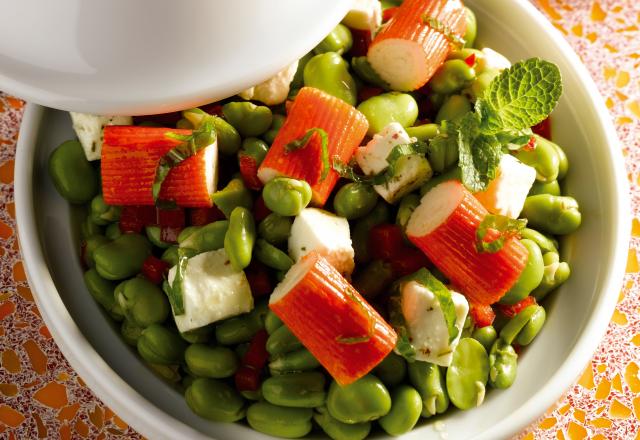 Salade de fèves parfumée à la menthe et aux bâtonnets Saveur Coraya