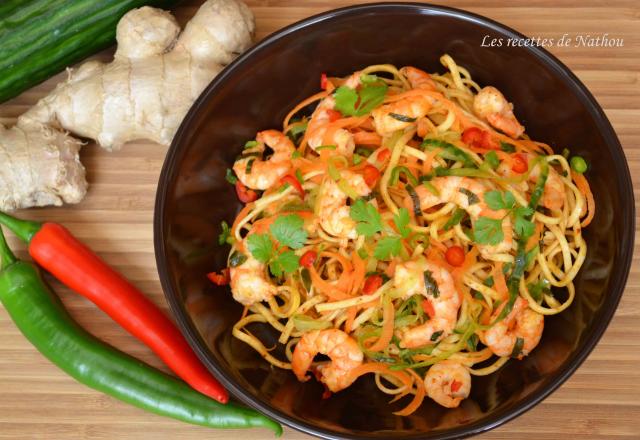 Nouilles chinoises au paprika fumé, crevettes marinées au citron vert