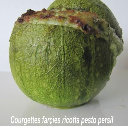 Courgette ronde farcie à la ricotta et pesto de persil