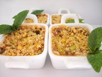 Crumble de pêches aux pistaches