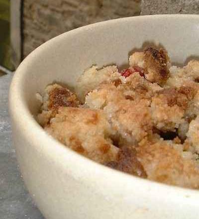 Crumble rhubarbe-cerise