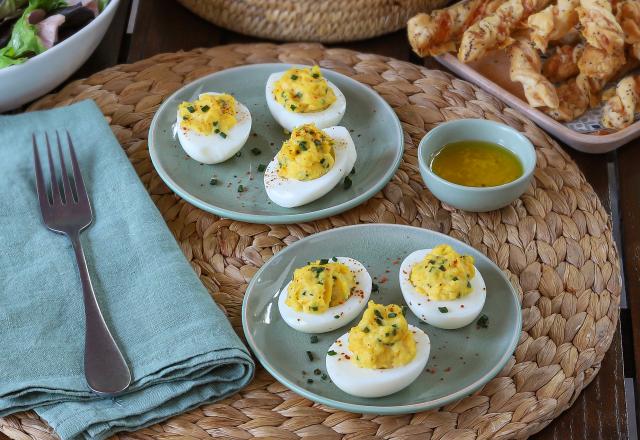 Oeufs mimosa à la ciboulette et piment d'Espelette