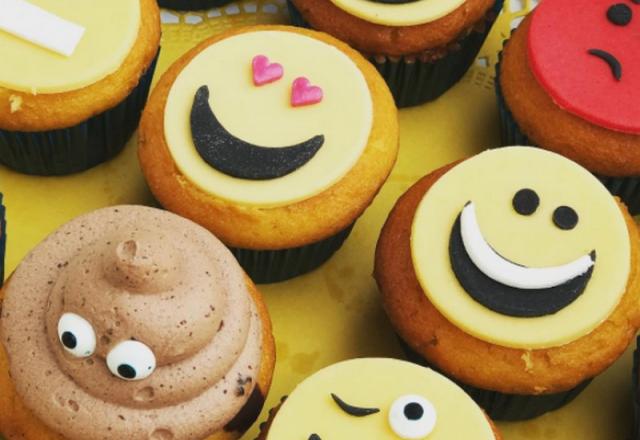 8 jolis gâteaux EMOJI chinés sur Instagram