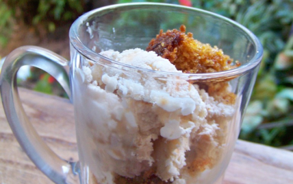 Glace au yaourt et pommes caramélisées