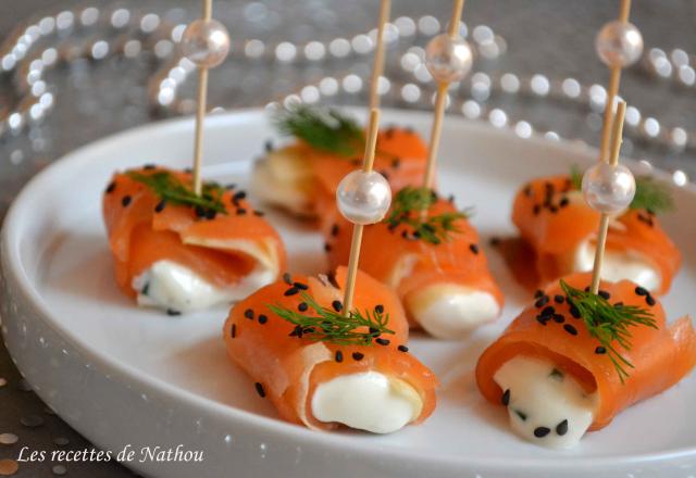 Roulades de saumon fumé, pomme et fromage frais