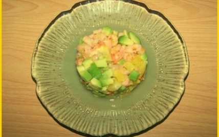 Tartare d'avocats, oranges et crevettes