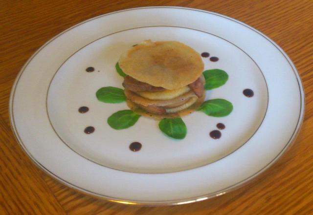 Mille-feuille de foie frais au pommeau de Normandie et pommes au miel