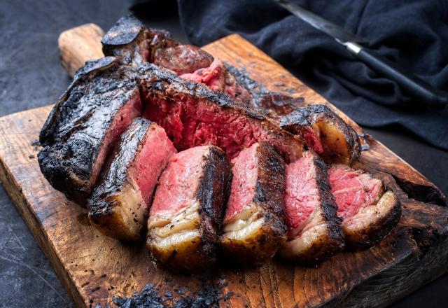 “Est-ce qu’on n'est pas sur la plus belle façon ?” : Juan Arbelaez partage sa technique en plusieurs temps pour une incroyable côte de bœuf au barbecue !