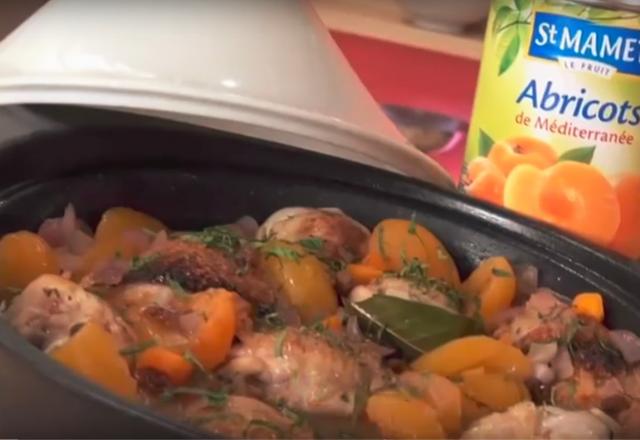 Tajine de poulet aux abricots au jus