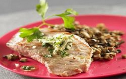 Grillades de porc et champignons en persillades