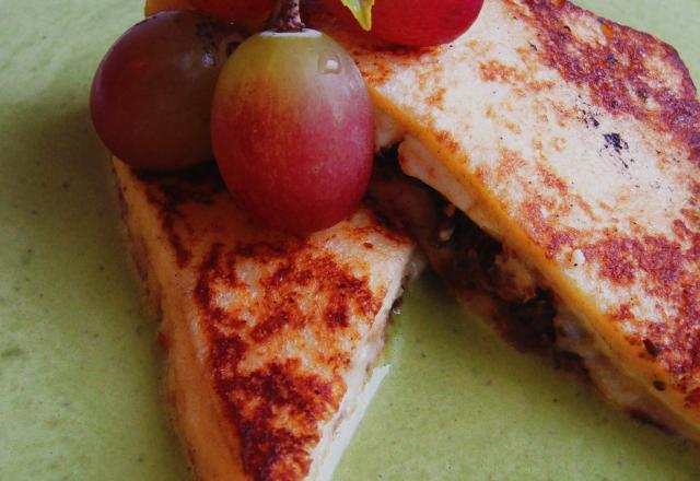 Raviole de pain perdu au picodon et son velouté de roquette au basilic