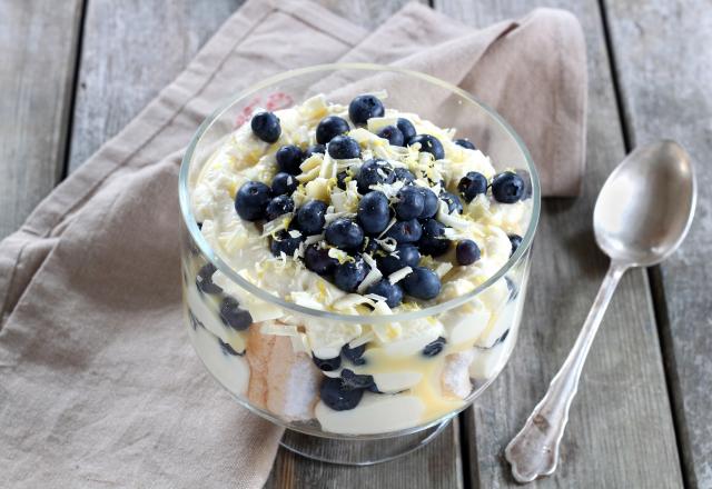 Trifle myrtilles et limoncello : les MEILLEURS DESSERTS anglais revisités !