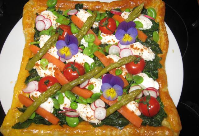 Tarte de fromage frais aux légumes de printemps et pensées