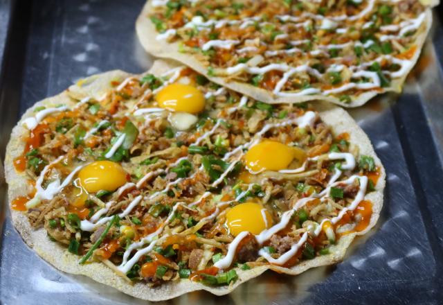 Connaissez-vous les Bánh Tráng Nong, ces pizzas vietnamiennes à faire à la poêle avec des feuilles de riz ?