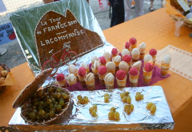 Tiramisu aux madeleines St Michel et son duo de pêches Roussane et Jurançon