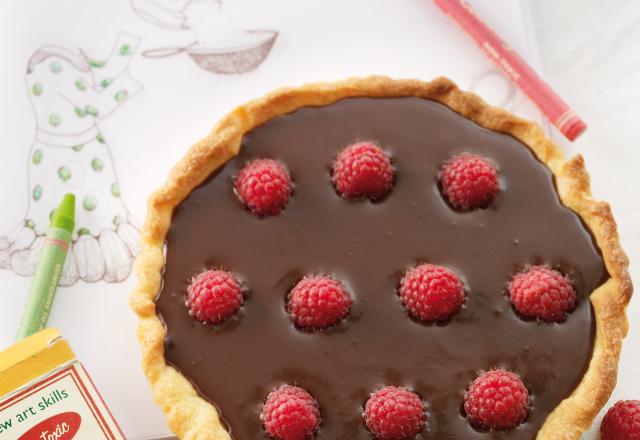 Tarte au chocolat au lait et aux framboises