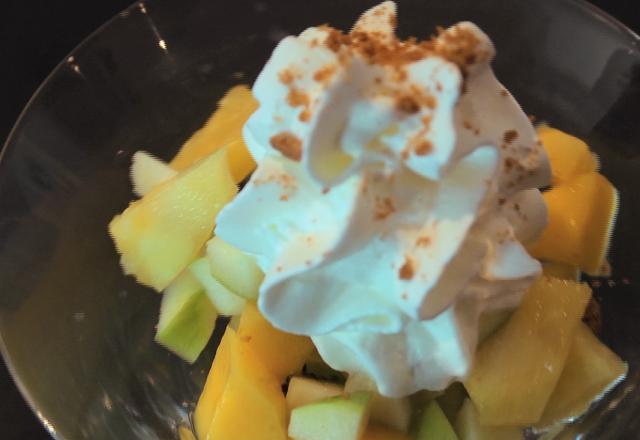 Salade de fruits avec sa Chantilly par Marie