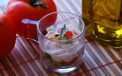 Verrines de tomates multicolores à la mousse d'asperges