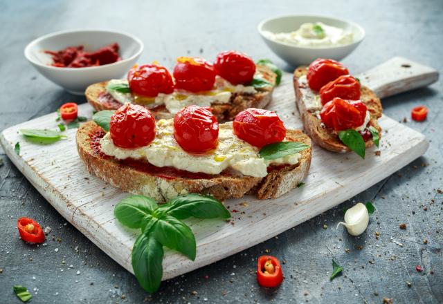 Ricotta toast aux tomates confites