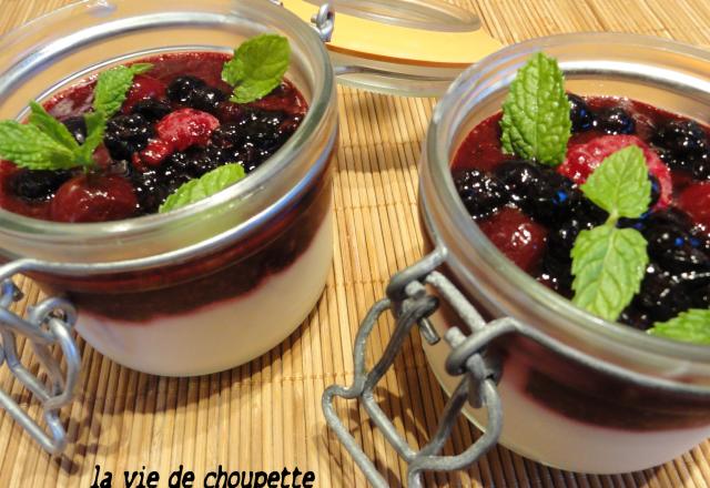 Fromage blanc au coulis de fruits rouges